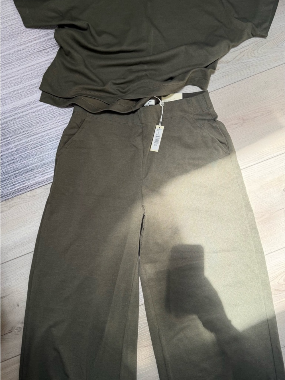 Max Studio Olive Wide-Leg Pull-On Knit Pants